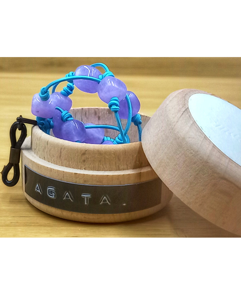 AGATA PURPLE EN CUERO CELESTE